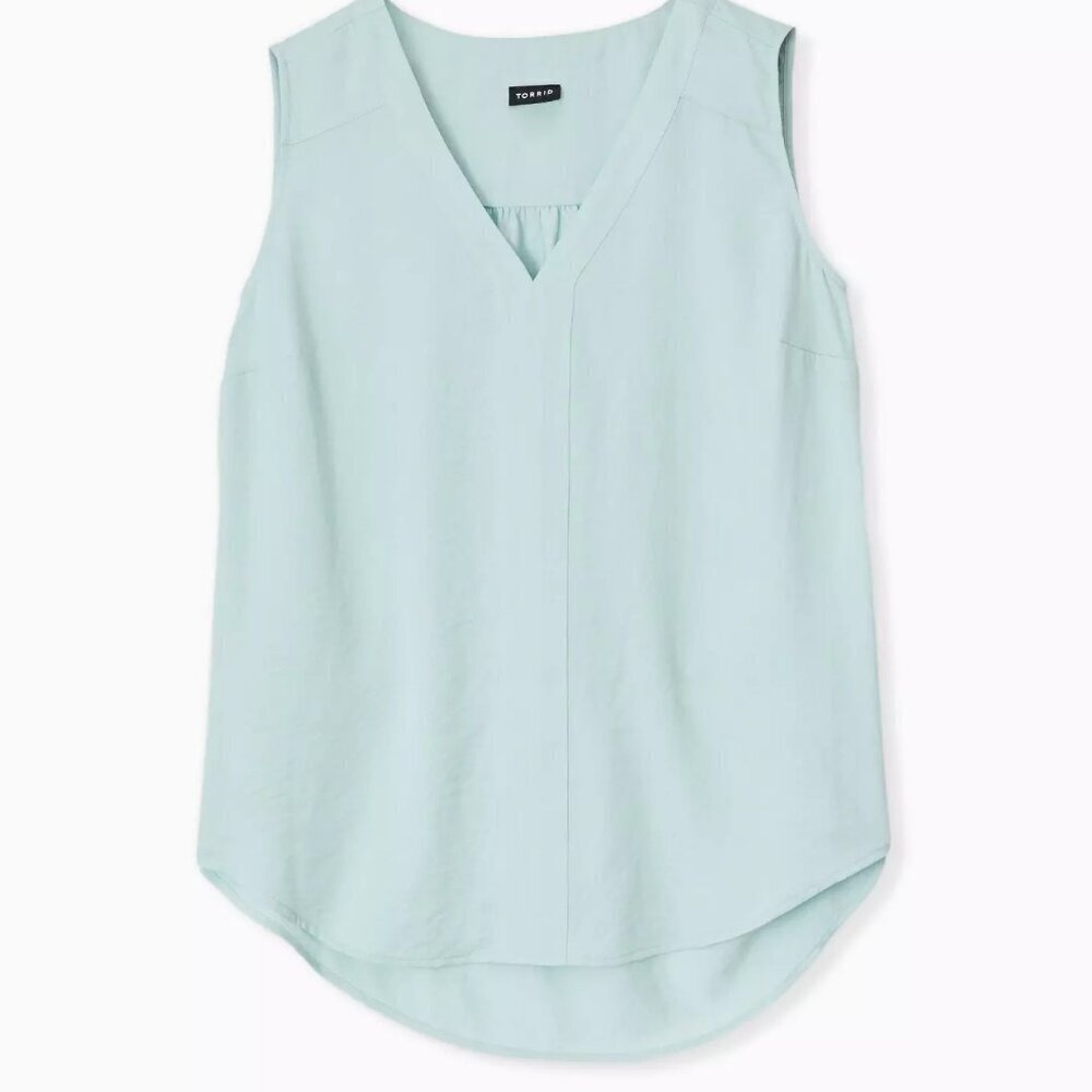 Torrid Harbor Gray Charmeuse Tank in Size 2 (18/20) - Picture 1 of 15
